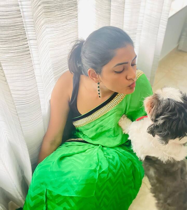 'అంతకు ముందు ఆ తరువాత' సినిమాతో మంచి గుర్తింపు తెచ్చుకుంది. Image Credit: Eesha Rebba/Instagram