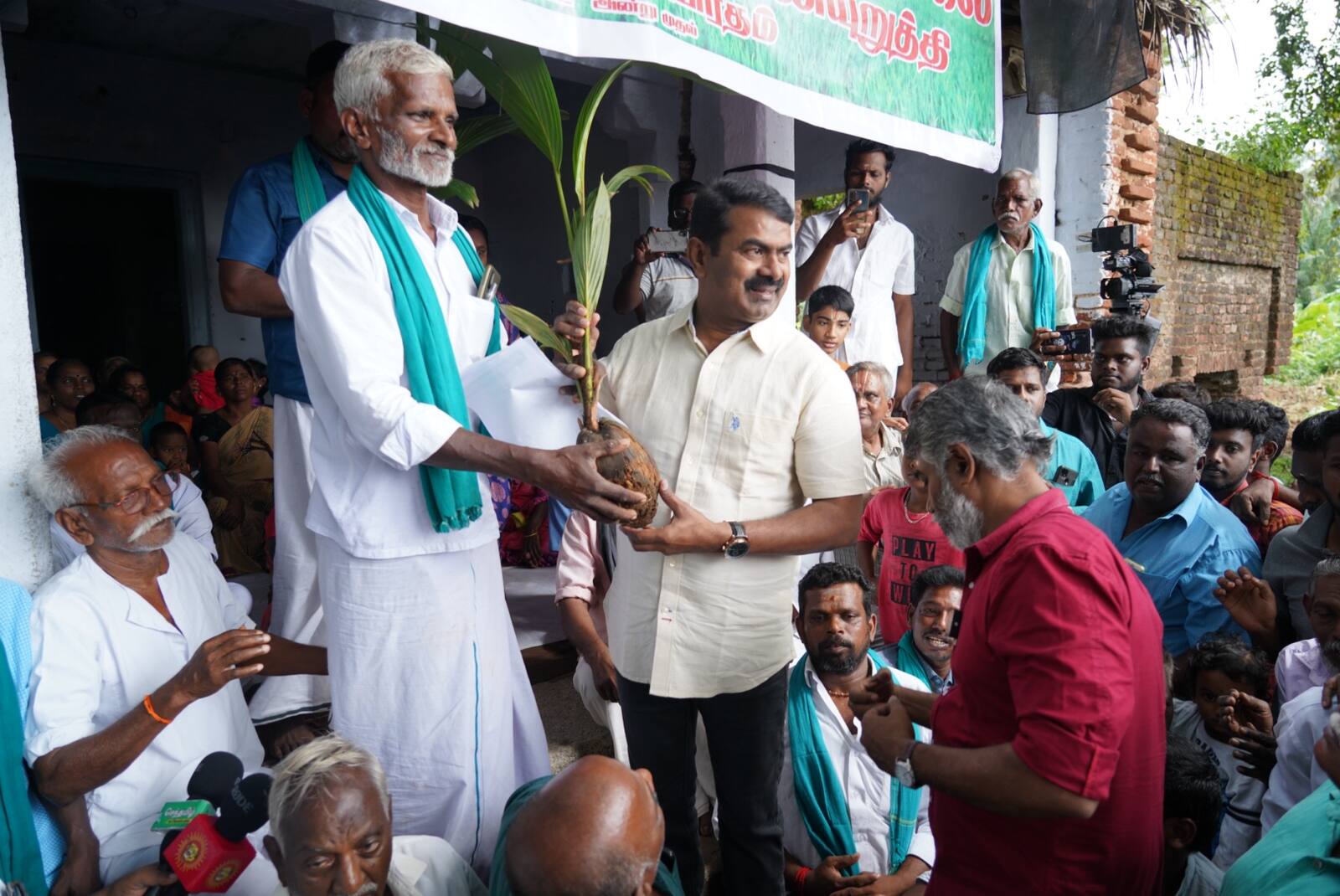 மணல் கொள்ளைக்காக திருவையாறு புறவழிச்சாலை அமைக்கப்படுகிறது - சீமான் குற்றச்சாட்டு