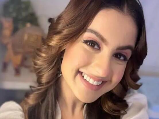 ਟੀਵੀ ਅਦਾਕਾਰਾ ਤੁਨੀਸ਼ਾ ਸ਼ਰਮਾ ਨੇ ਸ਼ਨੀਵਾਰ ਨੂੰ ਆਪਣੇ ਸ਼ੋਅ 'ਅਲੀ ਬਾਬਾ: ਦਾਸਤਾਨ-ਏ-ਕਾਬੁਲ' ਦੇ ਸੈੱਟ 'ਤੇ ਮੇਕਅੱਪ ਰੂਮ 'ਚ ਫਾਹਾ ਲੈ ਕੇ ਖੁਦਕੁਸ਼ੀ ਕਰ ਲਈ।