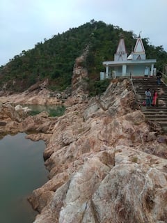 In Pics: सैर सपाटे के लिए खूब पसंद किया जा रहा सूरजपुर का सारासोर पर्यटन स्थल, इसलिए है ये पर्यटकों की पहली पसंद, देखें तस्वीरें