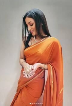 Srinidhi Shetty: ਆਰੇਂਜ ਸਾੜੀ ਵਿੱਚ ਕਿਊਟ ਨਜ਼ਰ ਆਈ ਕੇਜੀਐਫ ਅਭਿਨੇਤਰੀ ਸ਼੍ਰੀਨਿਧੀ ਸ਼ੈੱਟੀ, ਤਸਵੀਰਾਂ ਦੇਖ ਕੇ ਫੈਨਜ਼ ਹੋਏ ਮਦਹੋਸ਼