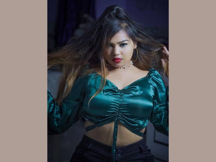 She had about 10.8K followers on Instagram where she  posted her content. She also had a YouTube channel under the name Royal Leena. (Image Source: Instagram)