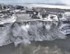 Niagara Falls : सुप्रसिद्ध नायगारा धबधबा गोठला; अमेरिकेला हिमवादळाचा तडाखा, हाडं गोठवणारी थंडी