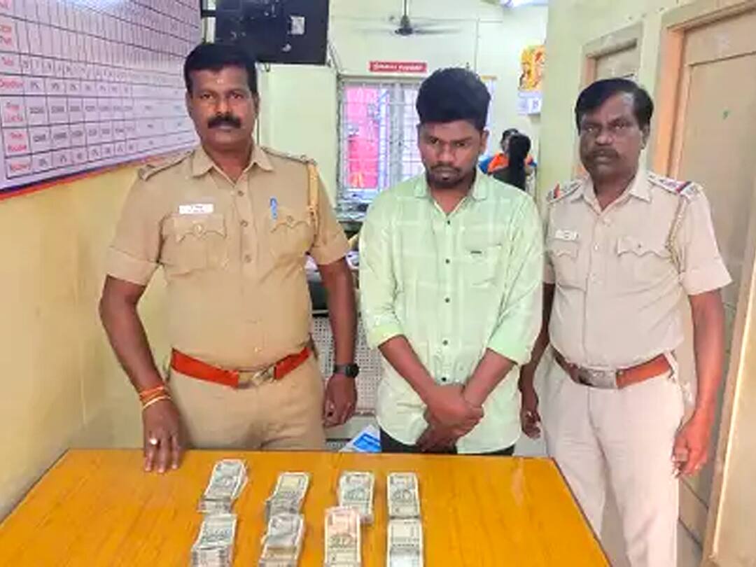 பணிபுரியும் செல்போன் கடையில் கைவரிசை காட்டிய ஊழியர் - 26 செல்போன்கள் திருட்டு