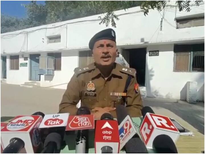 Banda: बोरवेल के बाहर दिखा कपड़ा-लाठी, किसान के खुदकुशी की आशंका, जांच में जुटी पुलिस Banda a farmers allegedly commits suicide by jumping into borewell ann Banda: बोरवेल के बाहर दिखा कपड़ा-लाठी, किसान के खुदकुशी की आशंका, जांच में जुटी पुलिस