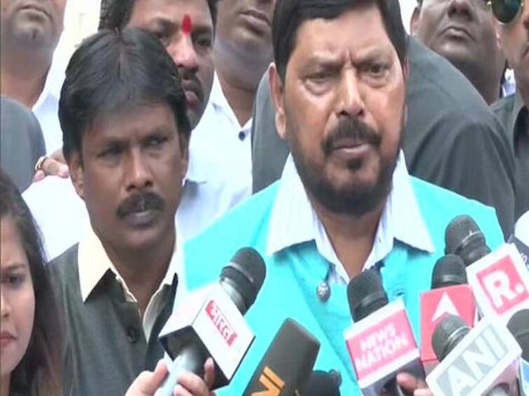 Tunisha Sharma death case: Union Minister Ramdas Athawale asks stringent punishment for accused Sheezan Ramdas Athawale : பிரபல நடிகை துனிஷா தற்கொலை.. மரணத்துக்கு காரணம் யார்? மத்திய அமைச்சர் ஆவேசமாக தெரிவித்தது என்ன?