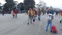 IN Pics: नए साल से पहले शिमला सहित इन जगहों पर बर्फबारी, फाहे देख झूम उठे पर्यटक