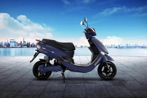 Five EV: you can buy this five best electric scooters in india in law budget EV Scooters: તમારી પહેલી પસંદ બની શકે છે આ પાંચ ઇલેક્ટ્રિક સ્કૂટર, બજેટમાં રેન્જ છે બેસ્ટ