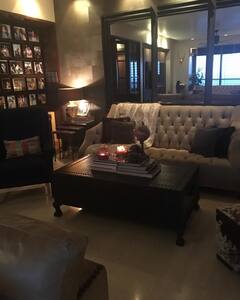 Amrita Arora House Pics: फिल्मों से दूर लग्जरी लाइफ जीती हैं अमृता अरोड़ा, देखिए एक्ट्रेस के आलीशान घर की Inside Photos