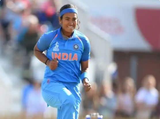 shikha pandey return team india for southa frica series and icc women t20 world cup 2023 Women's T20 WC: ਸ਼ਿਖਾ ਪਾਂਡੇ ਦੀ 17 ਮਹੀਨਿਆਂ ਬਾਅਦ ਟੀਮ ਇੰਡੀਆ 'ਚ ਵਾਪਸੀ, ਮਹਿਲਾ ਟੀ-20 ਵਿਸ਼ਵ ਕੱਪ 2023 ਲਈ ਮਿਲਿਆ ਮੌਕਾ