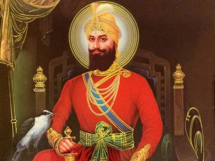 Guru Gobind Singh Jayanti 2022: Prakash Purab of Sri Guru Gobind Singh ji is being celebrated across the country, there are celebrations in Guru houses. Guru Gobind Singh Jayanti 2022 : ਦੇਸ਼ ਭਰ 'ਚ ਮਨਾਇਆ ਜਾ ਰਿਹਾ ਸ੍ਰੀ ਗੁਰੂ ਗੋਬਿੰਦ ਸਿੰਘ ਜੀ ਦਾ ਪ੍ਰਕਾਸ਼ ਪੁਰਬ, ਗੁਰੂ ਘਰਾਂ 'ਚ ਲੱਗੀਆਂ ਰੌਣਕਾਂ