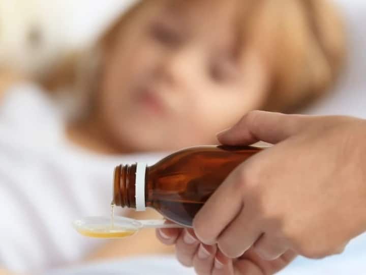 Uzbekistan Children death drinking indian cough syrup CDSCO started investigation in case ann उज्बेकिस्तान में भारतीय कफ सिरप पीने से 18 बच्चों की मौत के मामले में जांच शुरू, अधिकारियों ने दवा कंपनी का किया दौरा