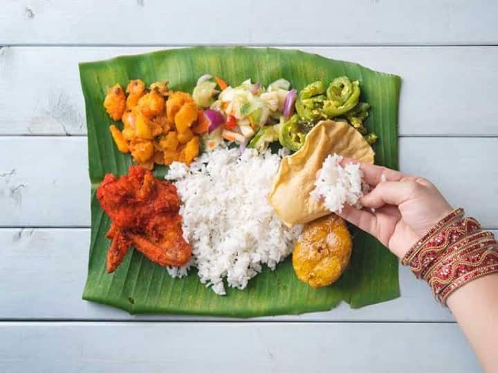 health tips Instead of eating with spoon try to eat with hands will get many benefits Eating With Hands: चम्मच से खाने वाले हो जाएं सावधान, हाथों से खाना है बेस्ट, हेल्थ को मिलते हैं कई बेनिफिट्स