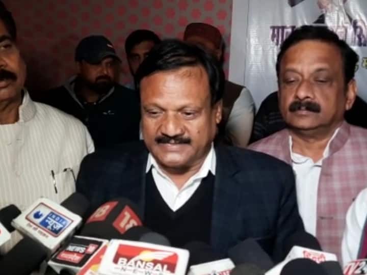 Madhya Pradesh News Jabalpur Congress leader Sajjan Singh Verma said CM Shivraj Singh Chauhan harassing officers ANN Jabalpur News: सीएम शिवराज के एक्शन के बीच कांग्रेस नेता सज्जन सिंह वर्मा का बड़ा आरोप, 'अधिकारियों को किया जा रहा प्रताड़ित'