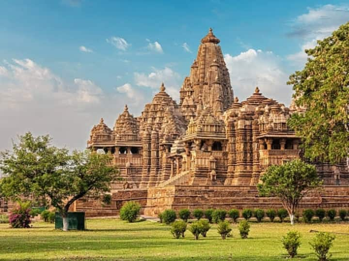 Madhya Pradesh Ancient Khajuraho has been favorite of tourists know when and how to visit here ANN MP: हजारों साल पुराना खजुराहो पर्यटकों का रहा है फेवरेट, जानिए- कब और कैसे यहां घूमने जाएं?