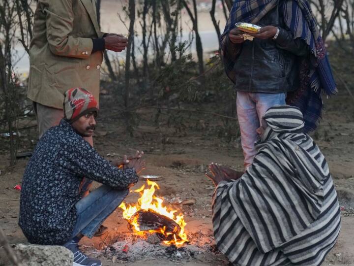 Rajasthan Weather Update: आज कड़ाके की ठंड से मिल सकती है थोड़ी राहत, चूरू में रिकॉर्ड बना रही है सर्दी Rajasthan Weather update Meteorological Department has issued yellow alert for these district Rajasthan Weather Update: आज कड़ाके की ठंड से मिल सकती है थोड़ी राहत, चूरू में रिकॉर्ड बना रही है सर्दी