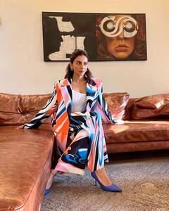 PHOTO: रकुल प्रीत सिंहच्या लूकने वेधलं लक्ष; पाहा सुंदर स्टाईल!