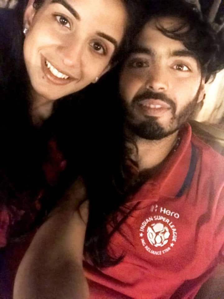 अनंत आणि राधिका खूप दिवसांपासून एकत्र आहेत आणि राधिकाची अंबानी कुटुंबाशी खूप जवळीक आहे.