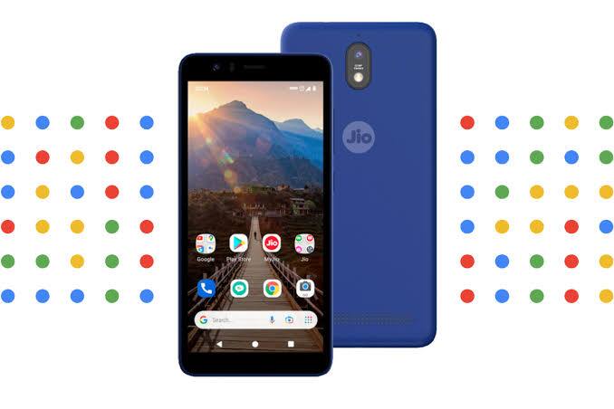 जियोफोन नेक्ट : इसकी कीमत 4,499 रुपये है. इसमें फोटो के लिए 13 MP का प्राइमरी कैमरा दिया गया है. इसमें 2 GB रैम है. वहीं, सेल्फी के लिए 8 MP का फ्रंट कैमरा मिलता है. फोन में क्वॉड कोर प्रोसेसर, 32 GB स्टोरेज के साथ 5.45 इंच की स्क्रीन मिलती है. इसमें 3500 mAh बैटरी दी गई है.