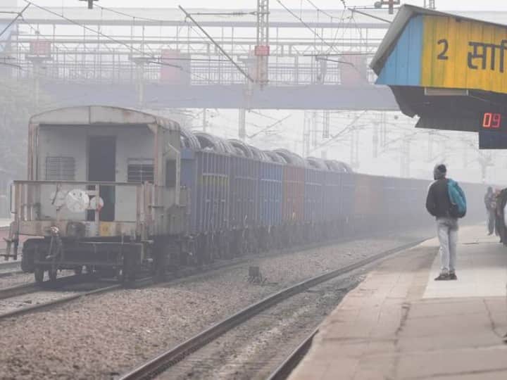 भारतीय रेलवे ने 290 ट्रेनों को 24 घंटे में किया कैंसिल, 20 से ज्यादा गाड़िया रिशेड्यूल
