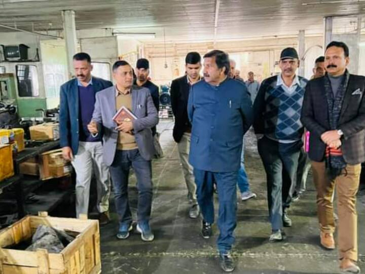 Himachal Road Transport Corporation Deputy CM Mukesh Agnihotri prepared master plan for HRTC out of losses ann Himachal Pradesh: घाटे में HRTC के 94 फीसदी रूट, नुकसान से उबारने के लिए क्या है डिप्टी सीएम मुकेश अग्निहोत्री का मास्टरप्लान?