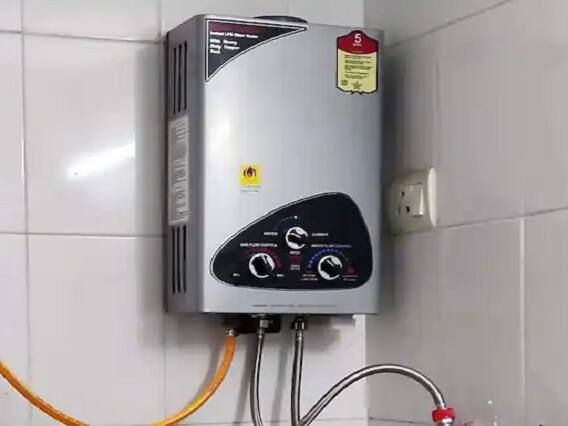 ઘરના ઘણા કામો માટે ગરમ પાણીની જરૂર પડે છે. પહેલા પાણી ગરમ કરવા માટે સ્ટવનો ઉપયોગ થતો હતો, ત્યારબાદ પાણી ગરમ કરવા માટેના સળિયા આવવા લાગ્યા અને હવે આ કામ ગીઝરથી કરવામાં આવી રહ્યું છે.