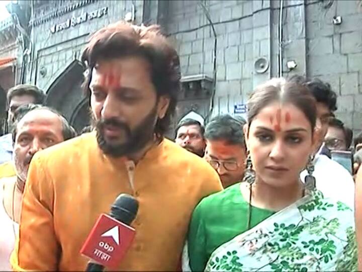सावनी आणि सत्याच्या अनोख्या प्रेमाची गोष्ट वेड या सिनेमात प्रेक्षकांना पाहायला मिळणार आहे.