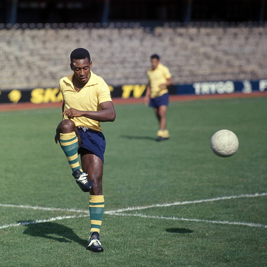 Pele Obituary: From Humble Beginnings As Waiter In Tea Shop To Immortal Status As Football Icon