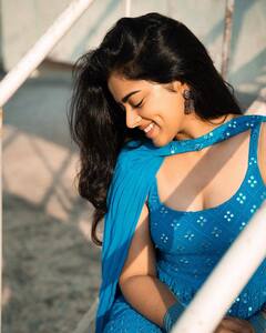 Siddhi Idnani: மல்லிப்பூ வெச்சு வெச்சு வாடுதே.. சித்தி இட்னானியின் லேட்டஸ்ட் க்ளிக்ஸ்!