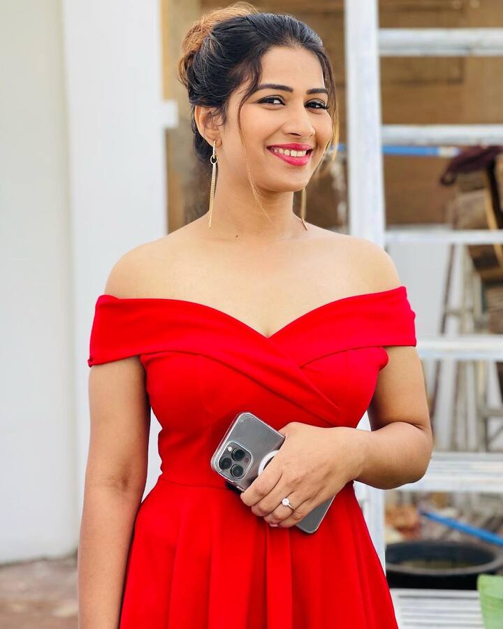 'BB Jodi' షోలో ఇనాయ తన డాన్స్ తో ప్రేక్షకులను ఆకట్టుకుంటుంది. Image Credit: Inaya Sultana/Instagram