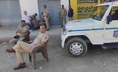 ગીર સોમનાથમાં પૂર્વ કોન્સ્ટેબલની હત્યાને અકસ્માતમાં ખપાવવાનો પ્રયાસ, ગામમાં પોલીસના ધાડેધાડા ઉતર્યા