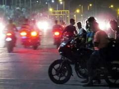 New year Celebration: இருசக்கர வாகன ஓட்டிகளே உஷார்..! புத்தாண்டில் உங்களுக்கு மேலும் ஒரு கட்டுப்பாடு..  எச்சரிக்கும் காவல்துறை!