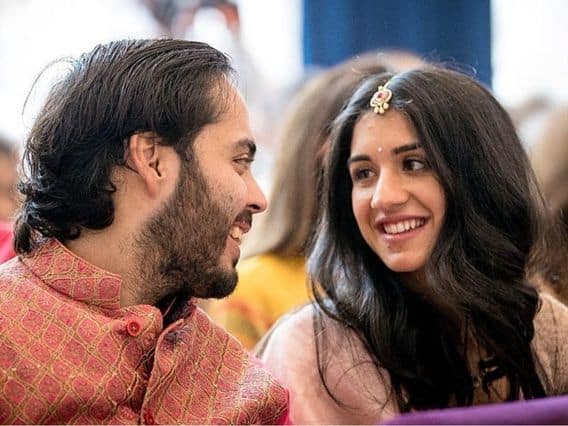 Anant Ambani Engagement: Businessman Mukesh Ambani's younger son Anant is engaged to Radhika Merchant. Anant Ambani Engagement: ઉદ્યોગપતિ મુકેશ અંબાણીના નાના પુત્ર અનંતની રાધિકા મર્ચન્ટ સાથે સગાઈ