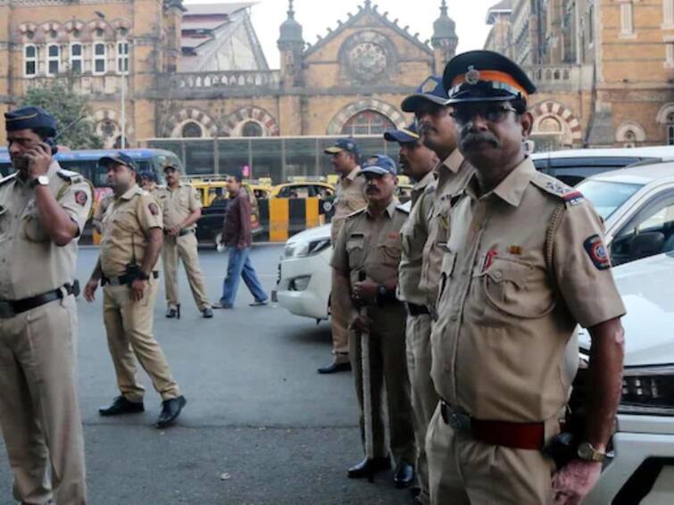 mumbai police operation all out against criminals due control law and order on 31 december  Mumbai Police : मुंबई पोलिस अॅक्शन मोडवर, नव्या वर्षाच्या पार्श्वभूमीवर शहरात रात्रभर 'ऑपरेशन ऑल आऊट'   