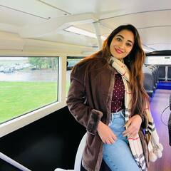 లండన్‌లో బుల్లితెర బ్యూటీ భాను