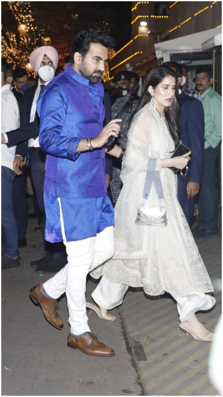 అనంత్ అంబానీ నిశ్చితార్థ వేడుకలో జహీర్ ఖాన్ దంపతులు