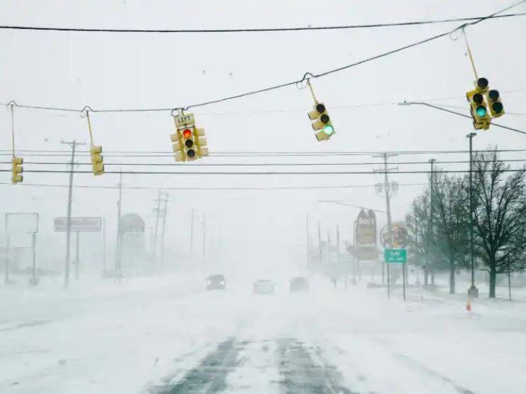 about 40 people died in west new york more dead bodies can be found when the snow melts the situation is worse Snow Storm In US: ਪੱਛਮੀ ਨਿਊਯਾਰਕ 'ਚ ਕਰੀਬ 40 ਲੋਕਾਂ ਦੀ ਮੌਤ, ਬਰਫ ਪਿਘਲਣ 'ਤੇ ਮਿਲ ਸਕਦੀਆਂ ਹਨ ਹੋਰ ਲਾਸ਼ਾਂ, ਹਾਲਾਤ ਵਿਗੜੇ