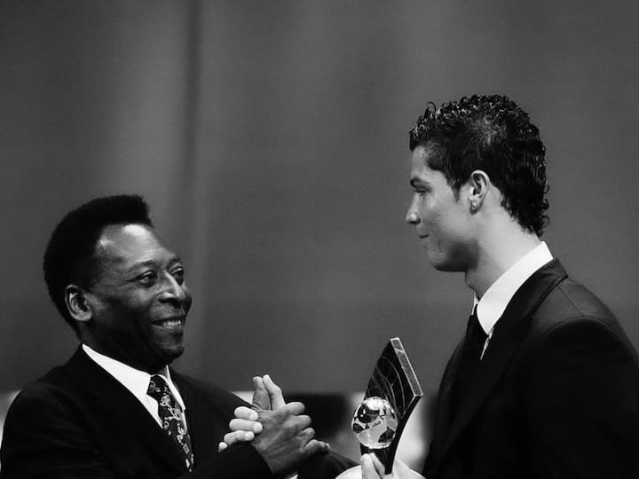 Legend Pele Passes Away Cristiano Ronaldo, Neymar, Mbappe Among Others Pay Tribute on Social Media Pele Passes Away: दिग्गज फुटबॉलपटू पेले यांना श्रद्धांजली; ख्रिस्तियानो रोनाल्डो, नेमार, एमबाप्पे भावूक