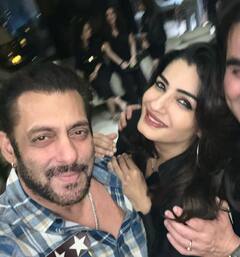 Salman Khan ने रवीना टंडन और अरबाज के साथ सेलिब्रेट किया प्री न्यू ईयर, एक्ट्रेस ने मस्ती भरी सेल्फी की शेयर