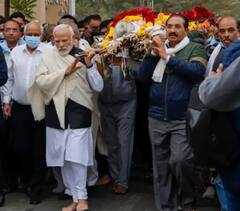 Heeraben Modi Death| తల్లి హీరాబెన్ తో ప్రధాని మోదీకి ఉన్న అనుబంధం|ABP Desam