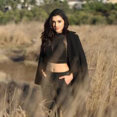 Malavika Sharma Photos: సినిమాల్లో కన్నా సోషల్ మీడియాలో చాలా బిజీగా ఉన్న మాళవిక శర్మ