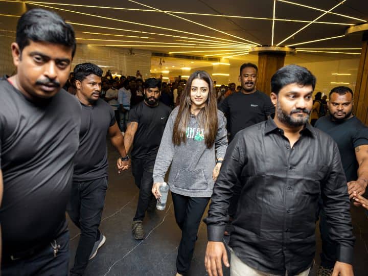 லைகா ப்ரொடக்‌ஷன்ஸ் சார்பில் சுபாஸ்கரன் இந்த திரைப்படத்தை தயாரித்துள்ளார்.