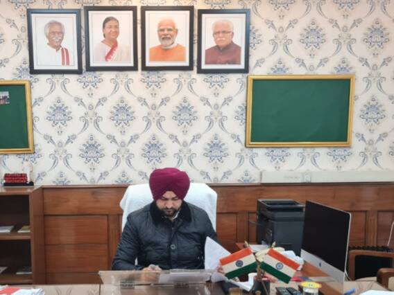 Haryana के खेल मंत्री Sandeep Singh पर महिला कोच ने लगाए यौन उत्पीड़न के आरोप, AAP ने की जेल भेजने की मांग Haryana के खेल मंत्री Sandeep Singh पर महिला कोच ने लगाए यौन उत्पीड़न के आरोप, AAP ने की जेल भेजने की मांग