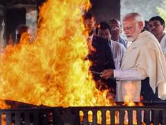 आम इंसान की तरह पीएम के लिये भी वैसा ही दुखद है मां का साया छीन जाना