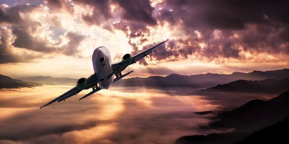 Intresting facts: जानते हैं! हवाई जहाज में भी हॉर्न होता है... यह भी समझिए इसे क्यों लगाया जाता है Intresting facts: जानते हैं! हवाई जहाज में भी हॉर्न होता है... यह भी समझिए इसे क्यों लगाया जाता है