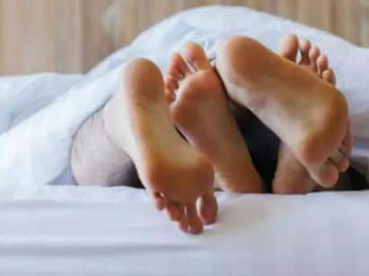 Are you having frequent sex Does too much sex cause problems Learn Health: அடிக்கடி உடலுறவு கொள்பவரா நீங்கள்..? அதிகமான செக்ஸ் மூலம் பிரச்சனைகள் வருமா..?