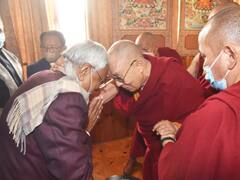 In Pics: गया में दलाई लामा से कुछ इस अंदाज में मिले CM नीतीश कुमार, देखें मुलाकात की तस्वीरें