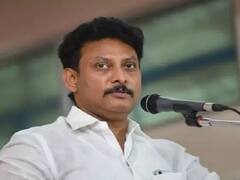 Teachers Strike: 4வது நாளாக உண்ணாவிரதத்தில் இருக்கும் இடைநிலை ஆசிரியர்களுடன் அமைச்சர் பேச்சுவார்த்தை..!