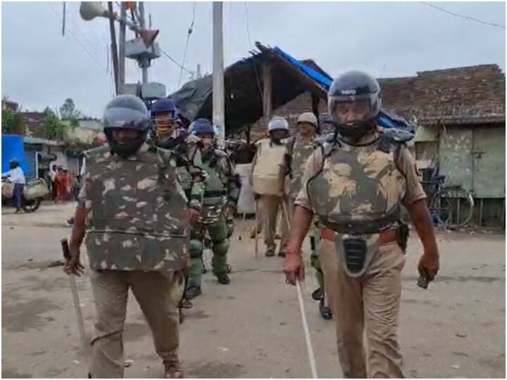 Shravasti: श्रावस्ती में न्यू ईयर को लेकर पुलिस अलर्ट, बाजार-पर्यटन स्थलों पर बढ़ाई गई सुरक्षा shravasti police security beefed up in wake of new year ann Shravasti: श्रावस्ती में न्यू ईयर को लेकर पुलिस अलर्ट, बाजार-पर्यटन स्थलों पर बढ़ाई गई सुरक्षा