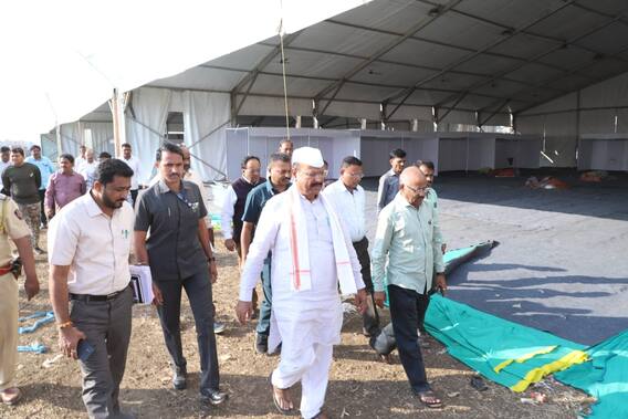 Photo News: 'वादग्रस्त' ठरलेल्या सिल्लोड कृषी महोत्सवाच्या कामाला सुरुवात